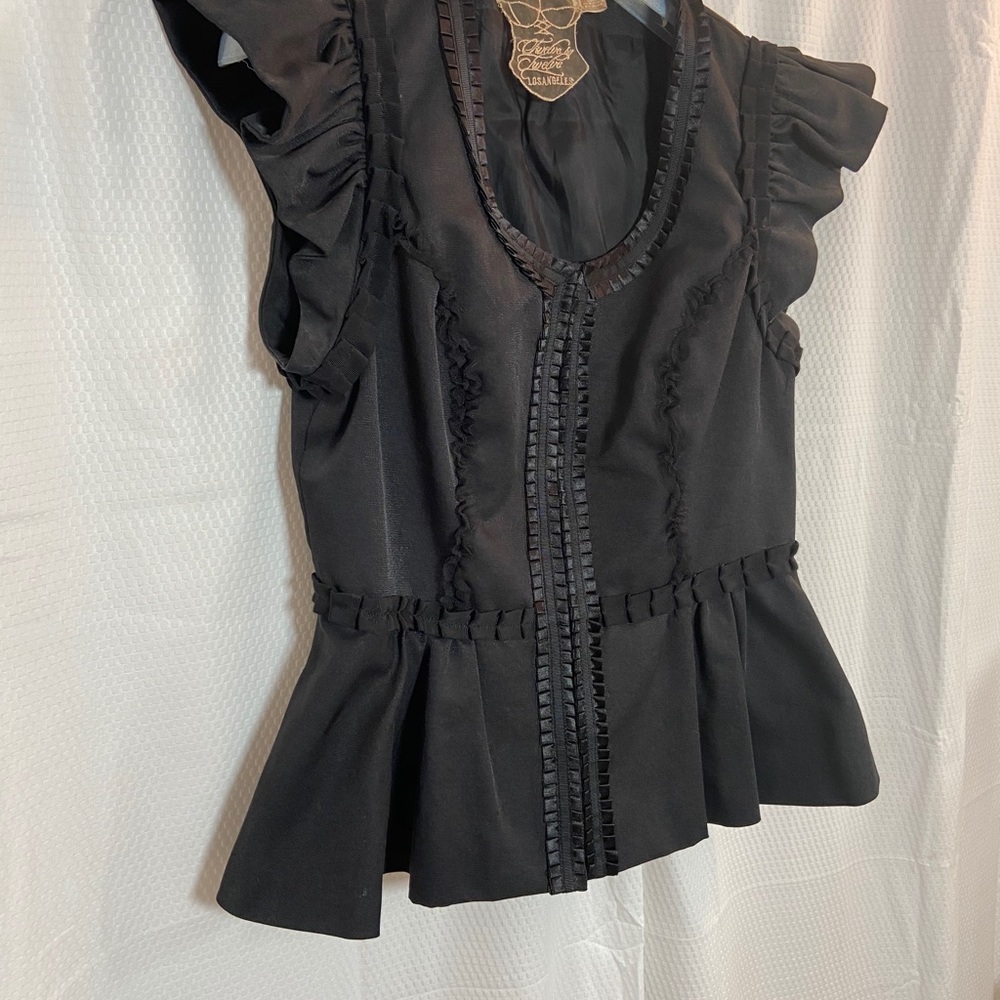 Twelve by Twelve Los Angeles Hook Front Top